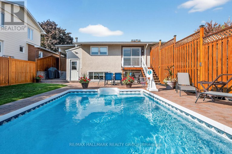 28966380/1816-applegrove-court/beacon-hill-south/ottawa/ontario/K1J6S5_9