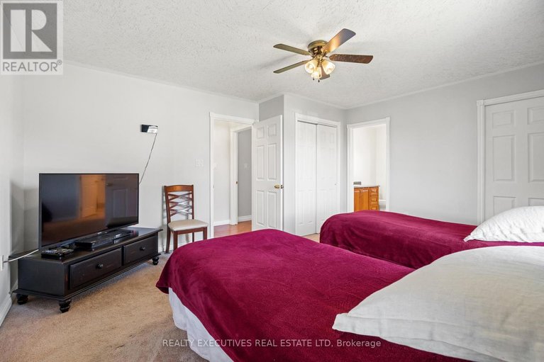 29681250/29-christie-lane/winchester/north-dundas/ontario/K0C2K0_13