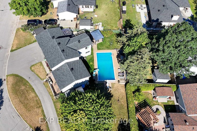 28875254/36-keewatin-crescent/borden-farmstewart-farmcarleton-heightsparkwood-hills/ottawa/ontario/K2E6Z1_41