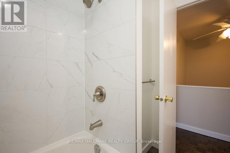 28266606/d-3-spring-grove-lane/pheasant-run/ottawa/ontario/K2J2C5_28