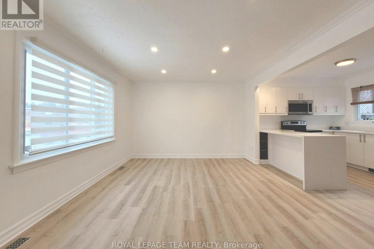 28979840/852-cummings-avenue/castle-heightsrideau-high/ottawa/ontario/K1K2L4_5