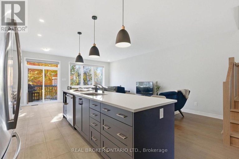 29364228/532-fawn-valley-private/blossom-parkkemp-parkfindlay-creek/ottawa/ontario/K1T0W5_11