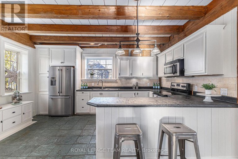 29008204/140-creek-drive/fitzroy/ottawa/ontario/K0A1X0_13