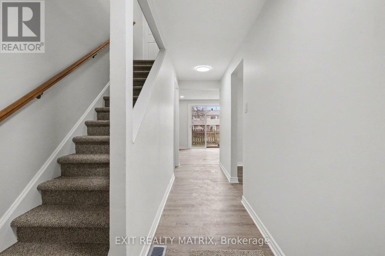 29672750/b-1468-heatherington-road/heron-gateindustrial-park/ottawa/ontario/K1V6S1_4