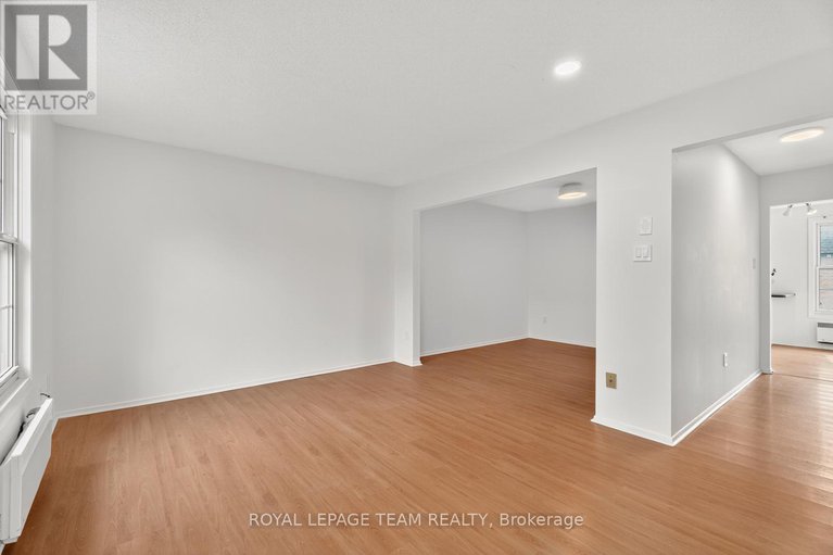 28827776/9-moorside-private/carleton-heights/ottawa/ontario/K2C3P4_11