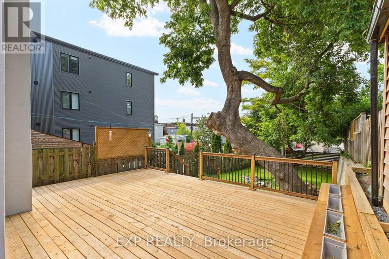 28674478/145-willow-street/west-centre-town/ottawa/ontario/K1R6W2_26
