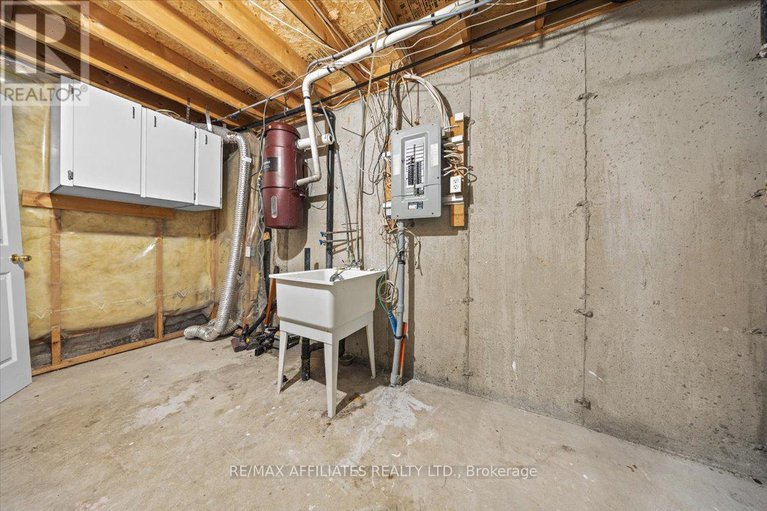 28647317/1510-duplante-avenue/fallingbrookpineridge/ottawa/ontario/K4A3Y8_34