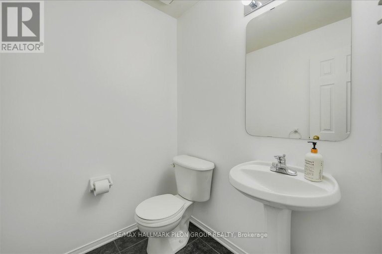 28990232/2135-assomption-street/avalon-east/ottawa/ontario/K4A4J9_10