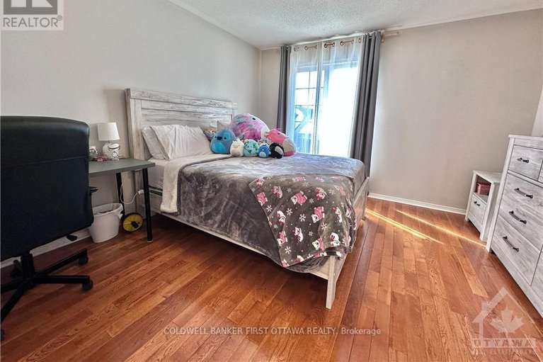 28928765/103-columbia-avenue/hunt-club/ottawa/ontario/K1V1Z3_16