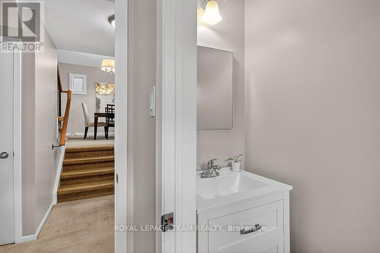 28990886/9-riding-way/bridlewood/ottawa/ontario/K2M1C3_21