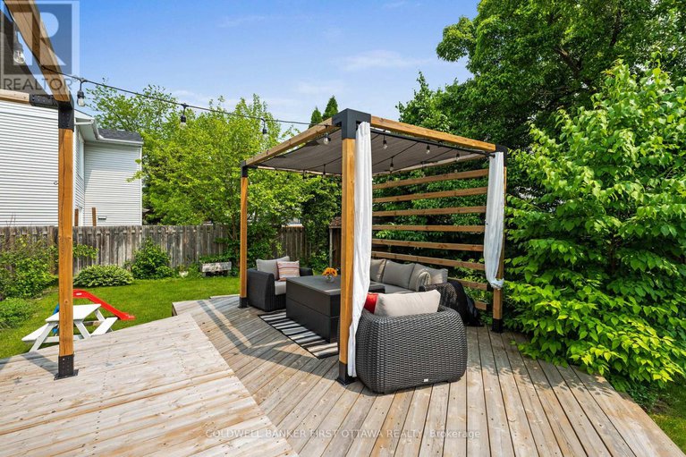 28427469/2722-wyldewood-street/emerald-woodssawmill-creek/ottawa/ontario/K1T2R9_37