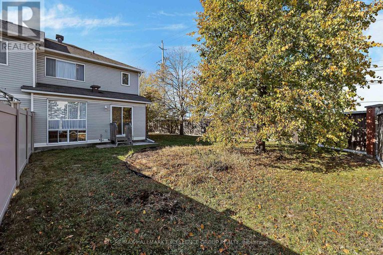 29046718/1556-tonilee-drive/carson-grove/ottawa/ontario/K1J1C1_45