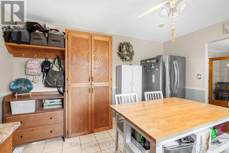 28239136/684-county-road-44-road/north-grenville-twp-kemptville-south/north-grenville/ontario/K0G1J0_14