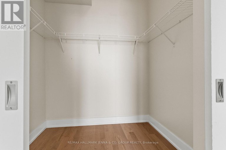 29439629/611-88-richmond-road/westborohampton-park/ottawa/ontario/K1Z0B1_21