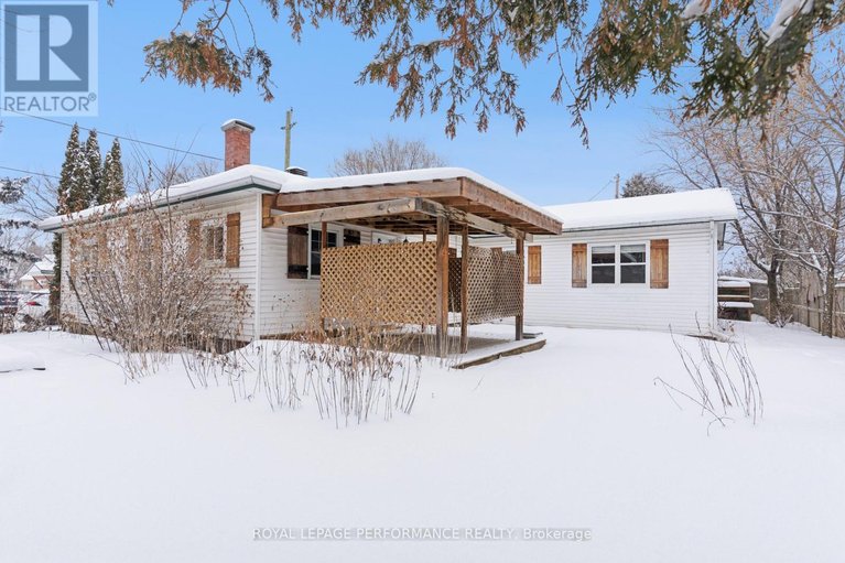 29513400/121-elizabeth-street/pakenham/mississippi-mills/ontario/K0A2X0_33