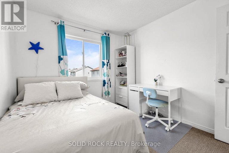 29653238/438-haresfield-court/riverside-southgloucester-glen/ottawa/ontario/K4M0B6_17