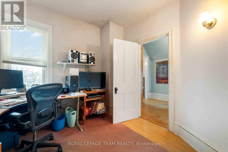 29307487/56-grosvenor-avenue/old-ottawa-south/ottawa/ontario/K1S4S2_15