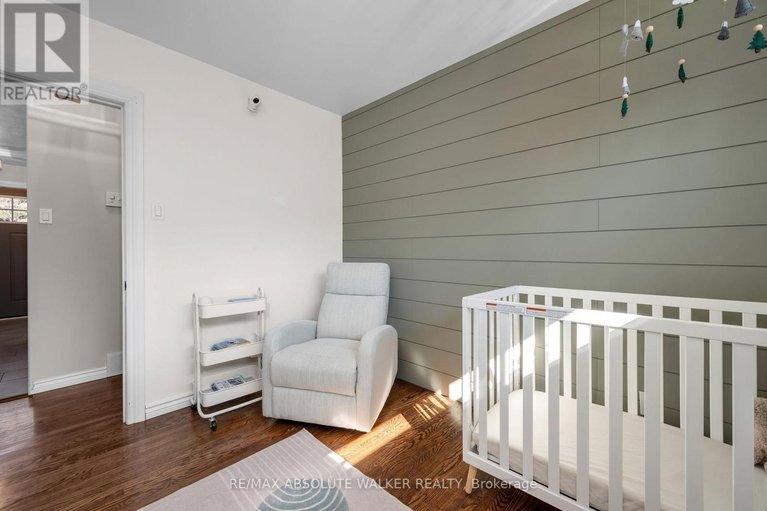 29640984/2052-valley-drive/elmvale-acresurbandale/ottawa/ontario/K1G2P4_20