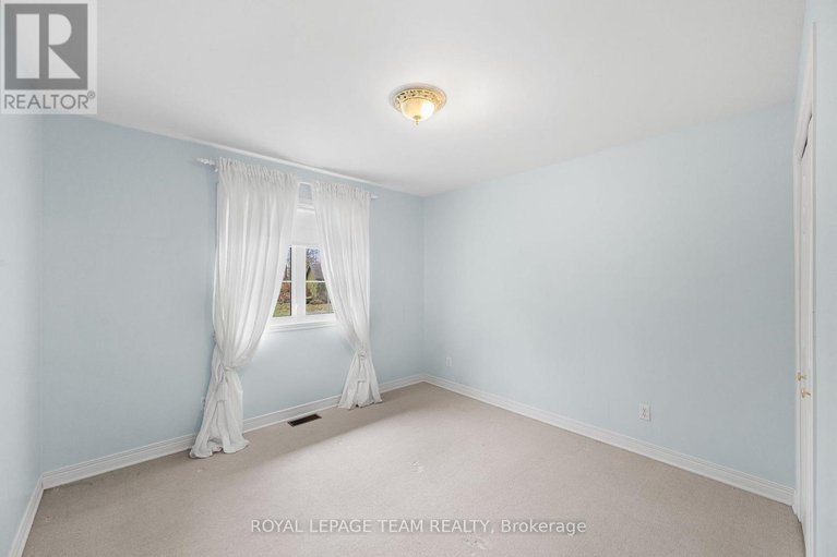 29127393/7-david-street/long-sault/south-stormont/ontario/K0C1M0_21