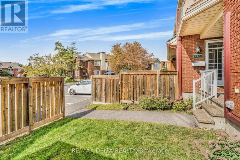 28888821/110-1825-marsala-crescent/fallingbrookpineridge/ottawa/ontario/K4A2E7_6