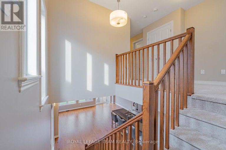 28252866/768-cedar-creek-drive/blossom-parkkemp-parkfindlay-creek/ottawa/ontario/K1T0B2_32