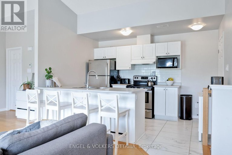 28491799/4-44-sternes-private/springridgeeast-village/ottawa/ontario/K4A0X8_14