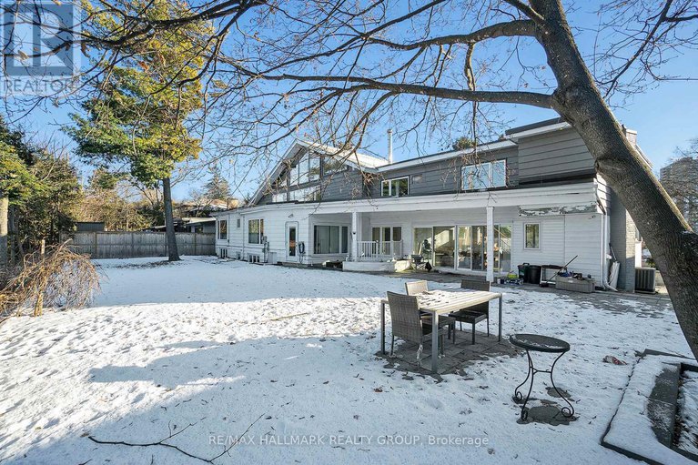 28569647/1053-chelsea-drive/viscount-alexander-park/ottawa/ontario/K1K0M7_44
