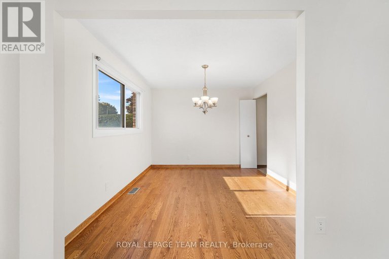 29339810/47-kidgrove-gardens/tanglewood/ottawa/ontario/K2G3W7_8