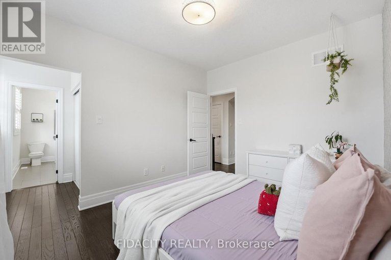 29642317/374-gallantry-way/stittsville-north/ottawa/ontario/K2S0R1_30