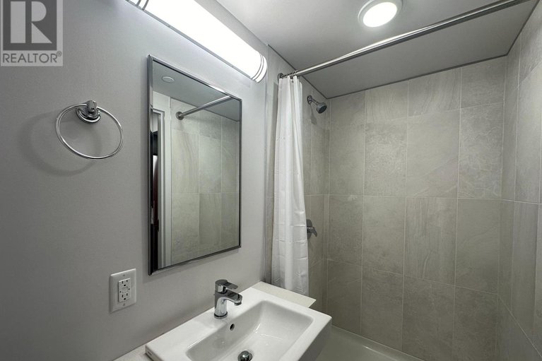 28418657/1911-105-champagne-avenue/west-centre-town/ottawa/ontario/K1S5E5_9