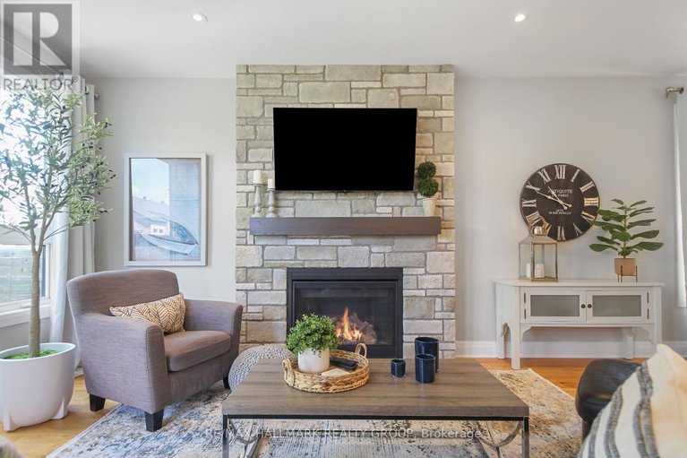 28564030/88-palfrey-way/emerald-meadowstrailwest/ottawa/ontario/K2S1E7_9