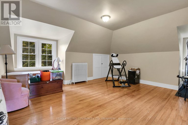 29254147/298-barr-street/renfrew/renfrew/ontario/K7V1J8_33