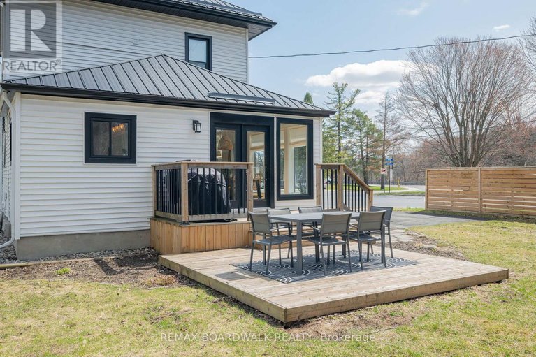 29643946/62-craig-street/village-of-russell/russell/ontario/K4R1A2_45