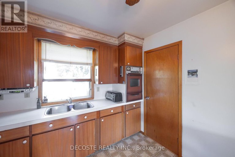 28954705/45-clement-street/alexandria/north-glengarry/ontario/K0C1A0_13