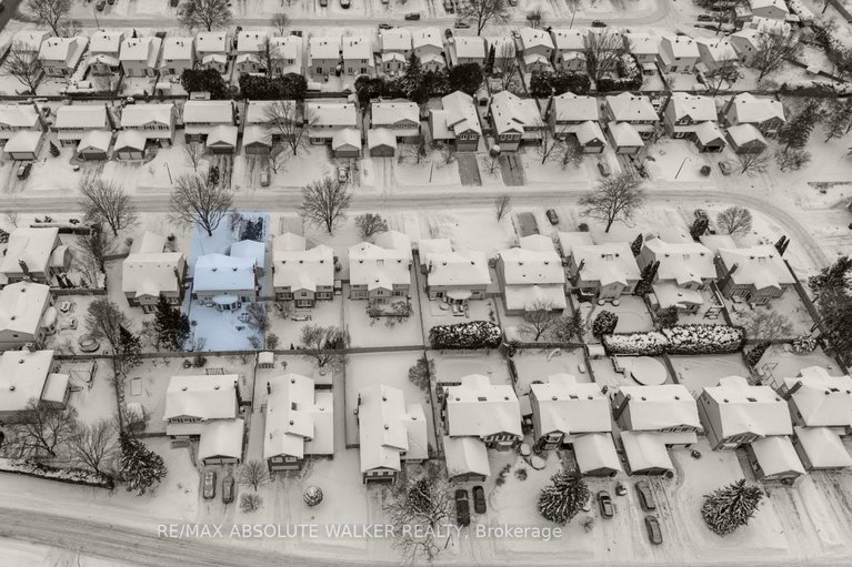 29426373/944-raftsman-lane/convent-glen/ottawa/ontario/K1C2V8_44