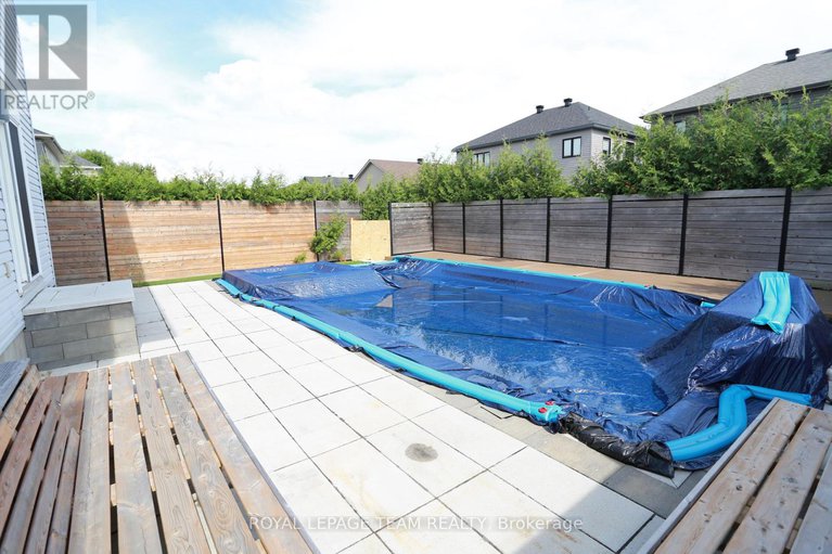 29107094/78-friendly-crescent/stittsville-south/ottawa/ontario/K2S2B5_20