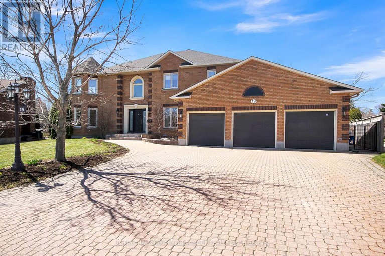 28224852/19-campfield-court/pineglencountry-place/ottawa/ontario/K2E7X8_2