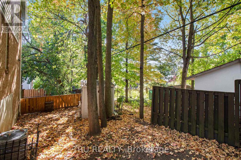 28954412/1132-chimney-hill-way/beacon-hill-south/ottawa/ontario/K1J8Z6_32