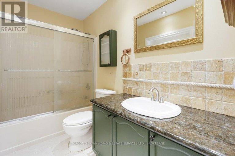 28970539/30-chickasaw-crescent/bridlewood/ottawa/ontario/K2M1M5_33