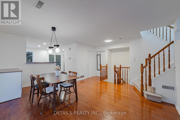 29184001/20-376-wiffen-private/westcliffe-estates/ottawa/ontario/K2H1G4_14