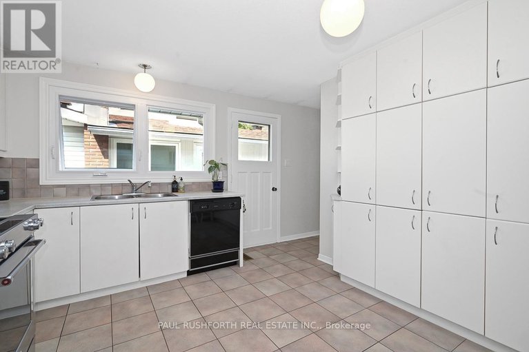 28910638/2421-ogilvie-road/beacon-hill-north/ottawa/ontario/K1J7N3_11