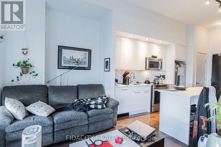 29423085/102-360-patricia-street/westboro-south/ottawa/ontario/K1Z0A8_5