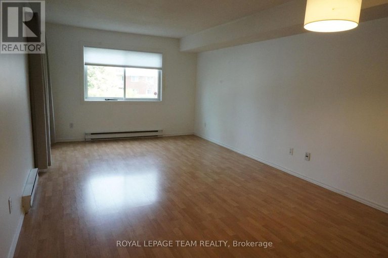 29211838/217-316-lorry-greenberg-drive/hunt-club-parkgreenboro/ottawa/ontario/K1T2P4_13