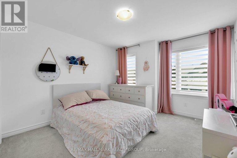 29635213/112-crevasse-road/mer-bleuebradley-estatesanderson-park/ottawa/ontario/K1W0P9_37