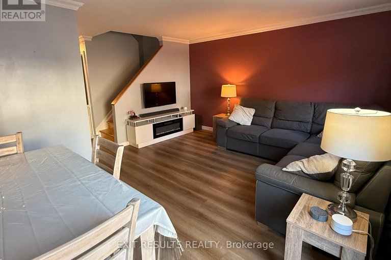 29055945/1090-dianne-avenue/town-of-rockland/clarence-rockland/ontario/K4K1G7_14