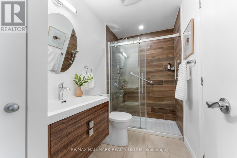 28907121/120-205-bolton-street/lower-townbyward-market/ottawa/ontario/K1N1K7_34
