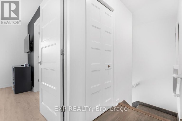 29037170/225-292-masters-lane/town-of-rockland/clarence-rockland/ontario/K4K0K5_5