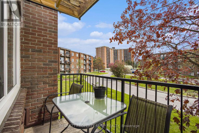 28339233/206-2041-arrowsmith-drive/beacon-hill-south/ottawa/ontario/K1J7V7_17
