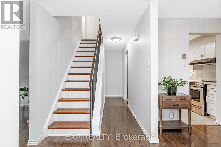 28984792/104-1820-marsala-crescent/fallingbrookpineridge/ottawa/ontario/K4A2E7_3