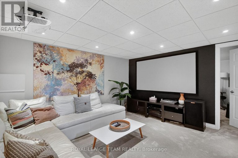 29456628/998-harkness-avenue-avenue/riverside-park/ottawa/ontario/K1V6P2_27